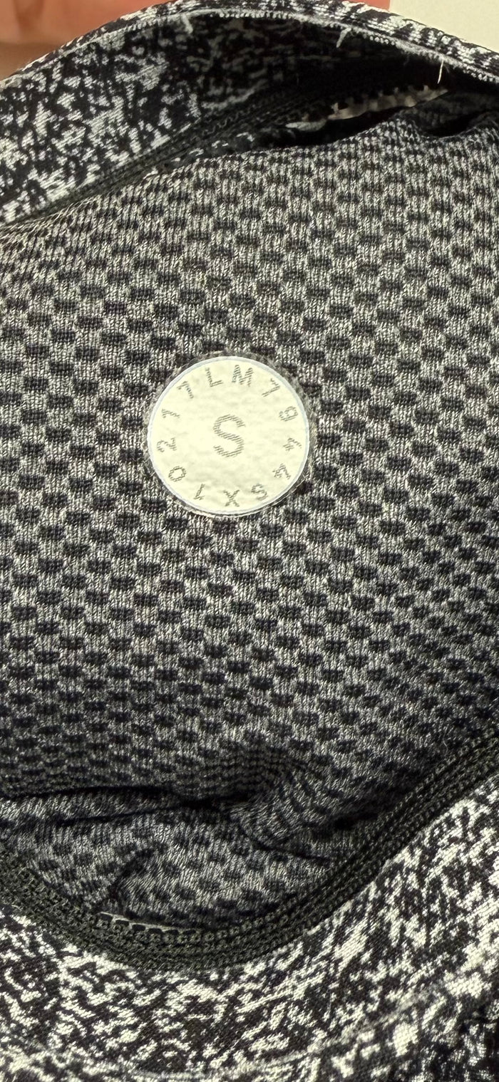 Lululemon Surge Linerless Short 5” (S)