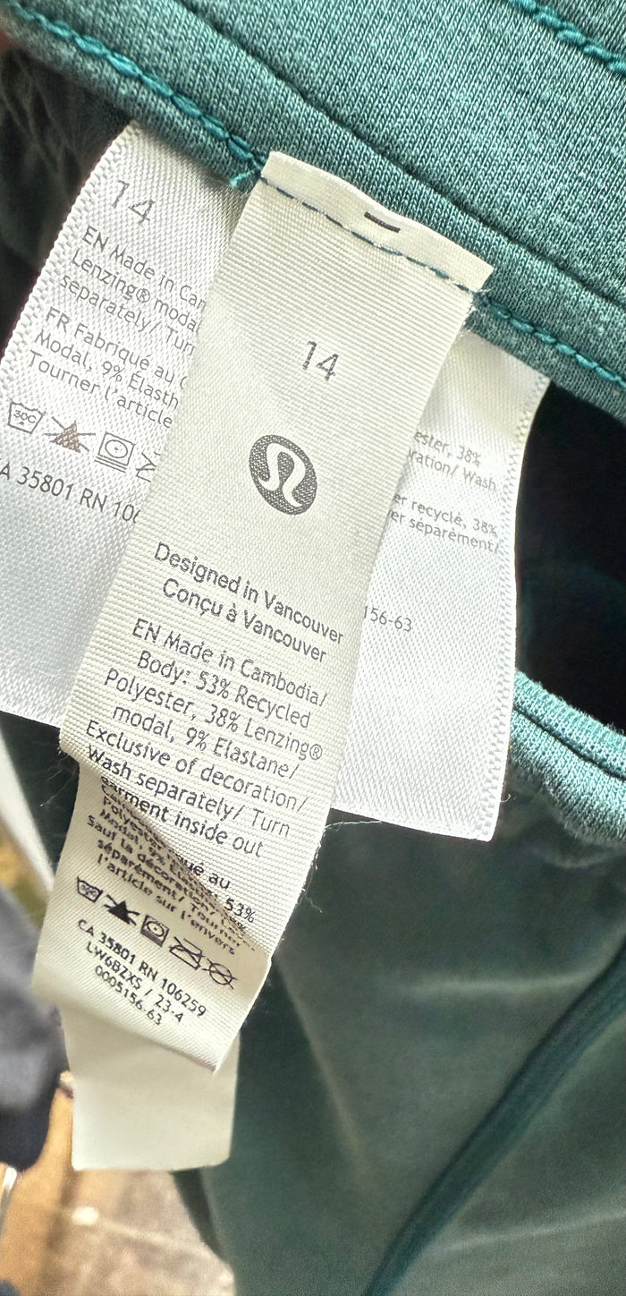 Lululemon Softstreme Straight Leg Crop 24” (14)