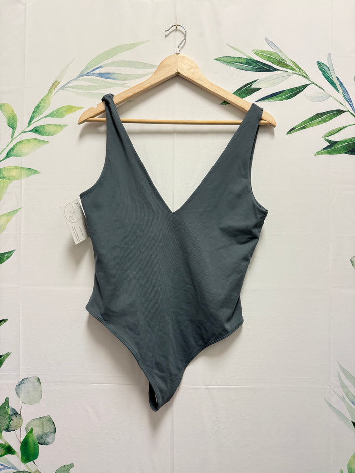 Aritzia Babaton Contour V Neck Bodysuit (XL)