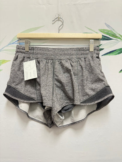 Lululemon Hotty Hot LR Short 2.5” (8)