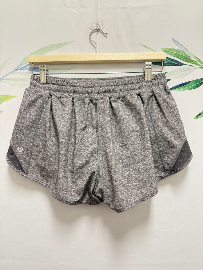 Lululemon Hotty Hot LR Short 2.5” (8)