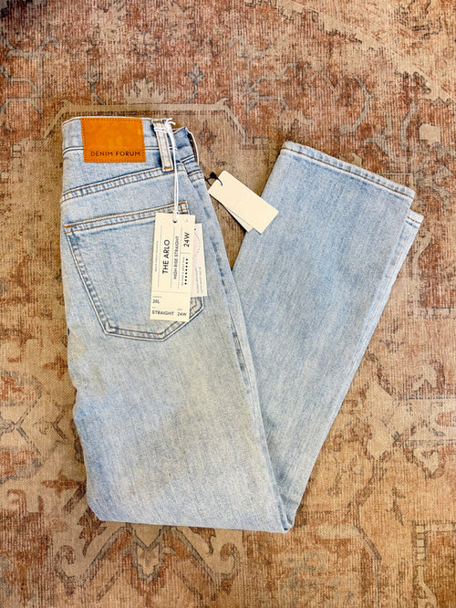 Denim Forum Arlo Straight HR Jeans (24x28)