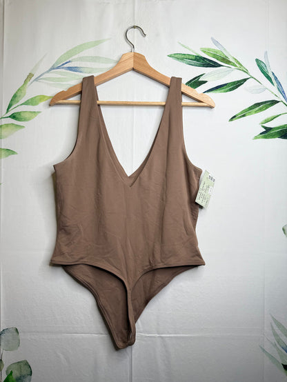 Aritzia Babaton Contour V Neck Bodysuit (XL)
