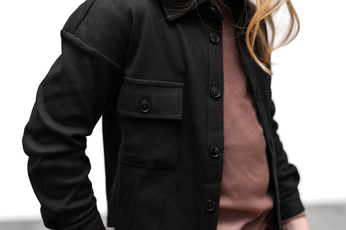 BAMBOO RIBBED BUTTON UP SHACKET | BLACK