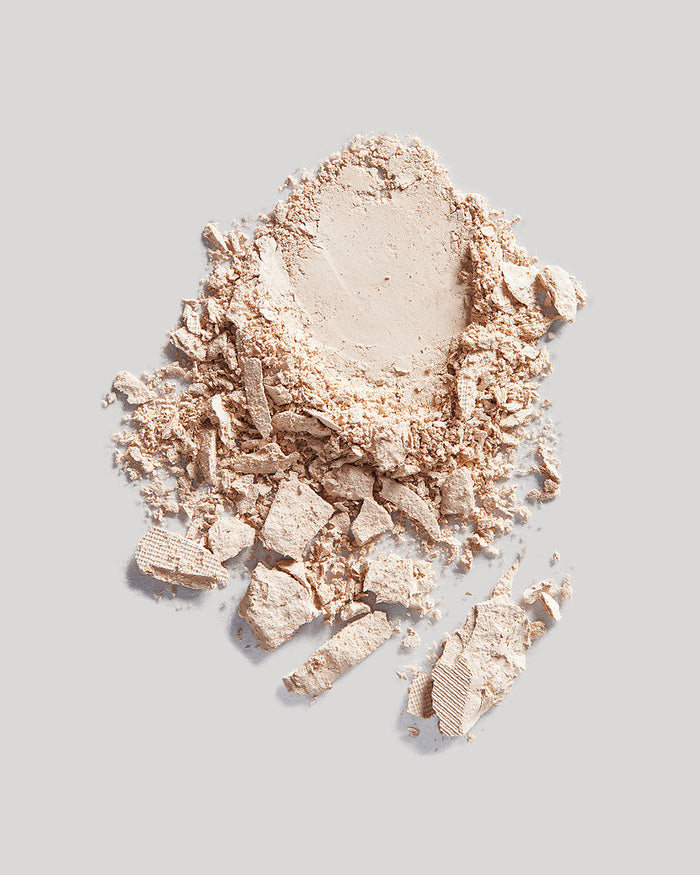 CAMERA FINISH POWDER FOUNDATION PORCELAIN GIRL G2 swatch