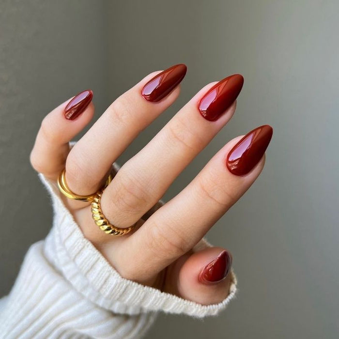 DND Diva Gel & Nail Polish - Chocolate Red #251
