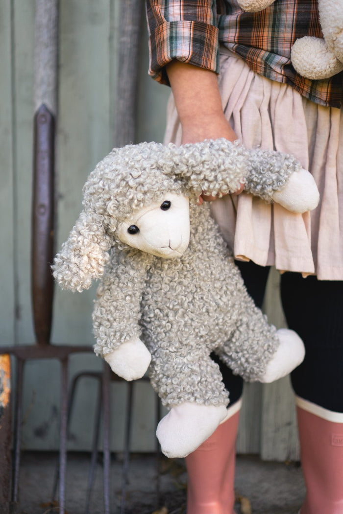 Nana Huchy Sammy Sheep