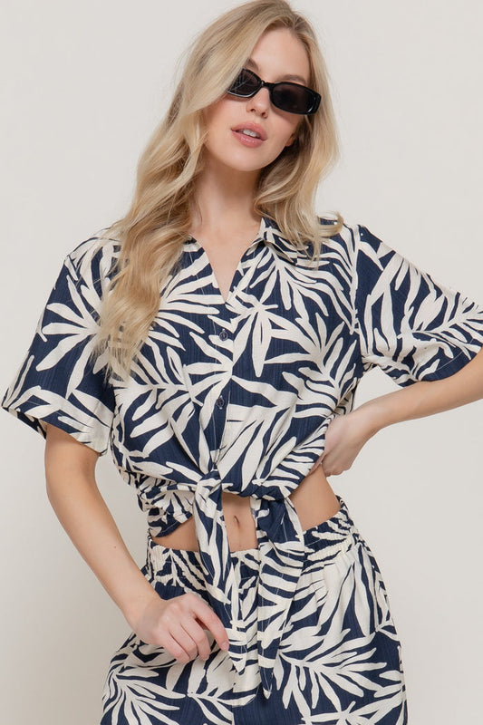 Short Sleeve Print Shirt W/front Tie