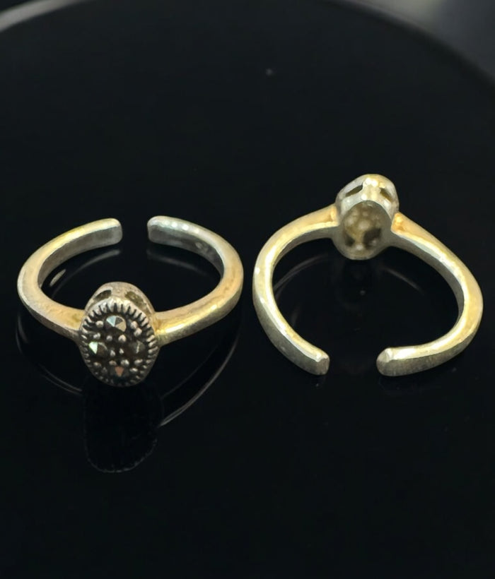 The Nitya Silver Marcasite Toe-Rings